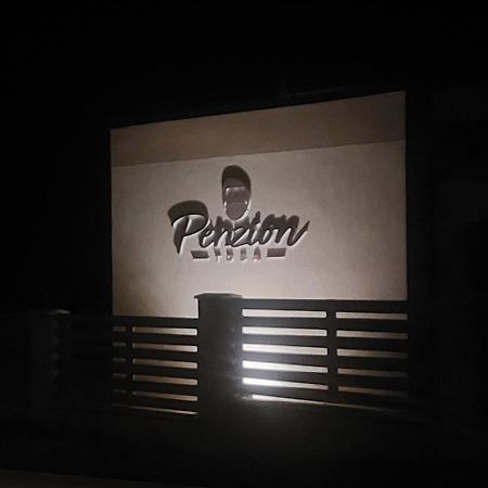 Penzion Tosa Klášterec nad Ohří エクステリア 写真