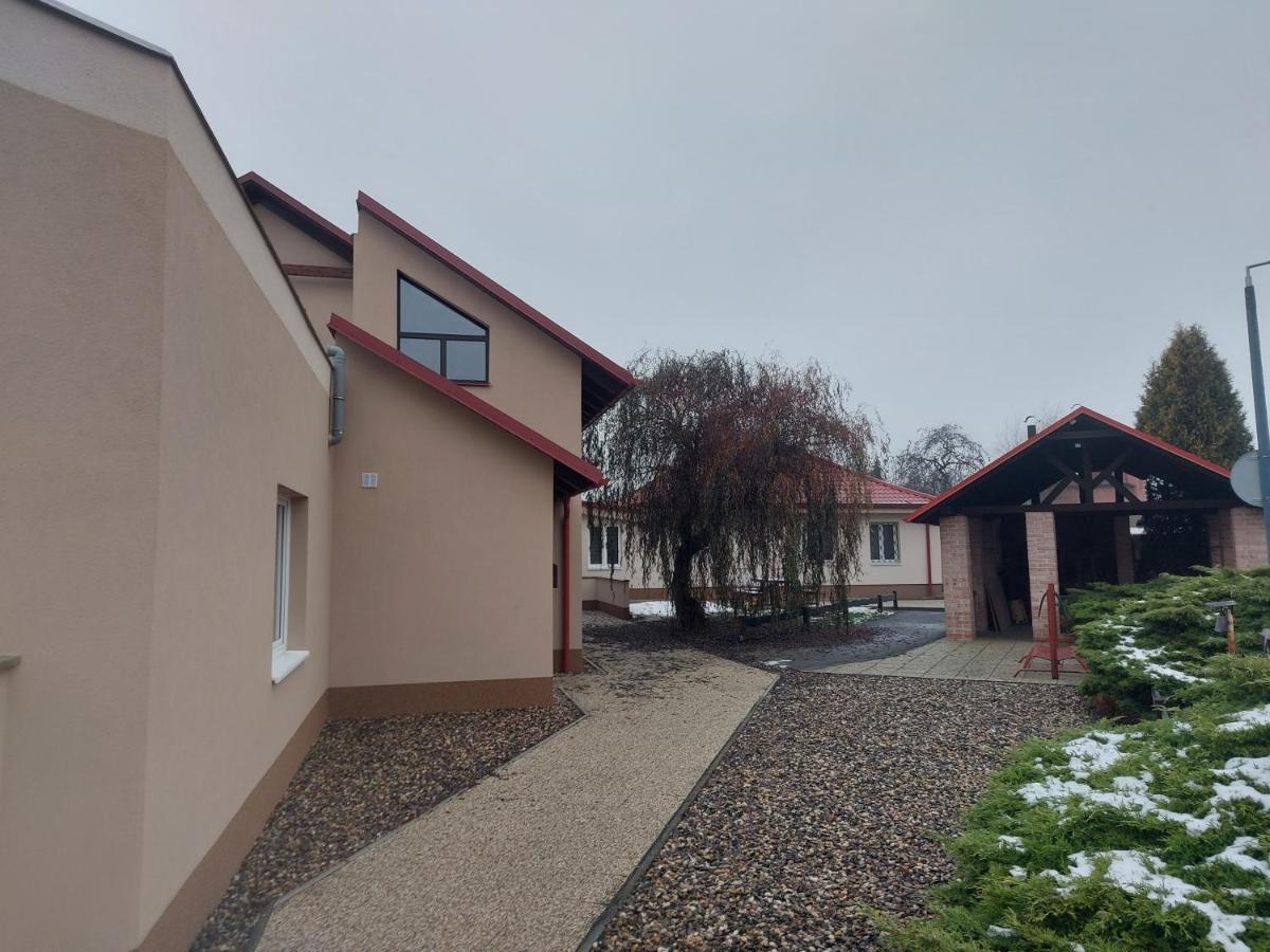 Penzion Tosa Klášterec nad Ohří エクステリア 写真