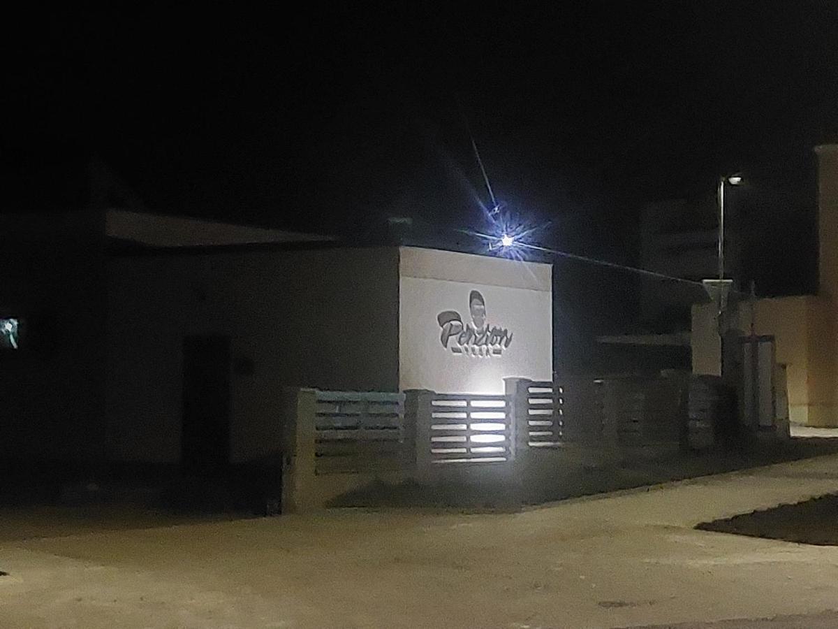 Penzion Tosa Klášterec nad Ohří エクステリア 写真